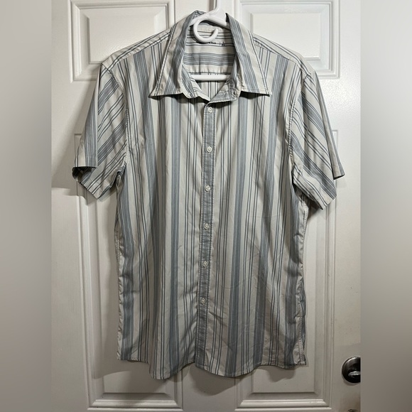 2/$30 Abercrombie & Fitch Blue and White Striped Button Down Shirt - Picture 1 of 5